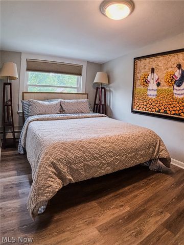 181 Sunset Road, Avon Lake, OH 44012