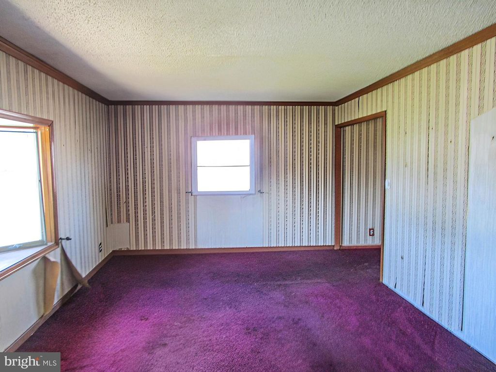 254 N OXFORD VALLEY RD, FAIRLESS HILLS, PA 19030 — photo 5
