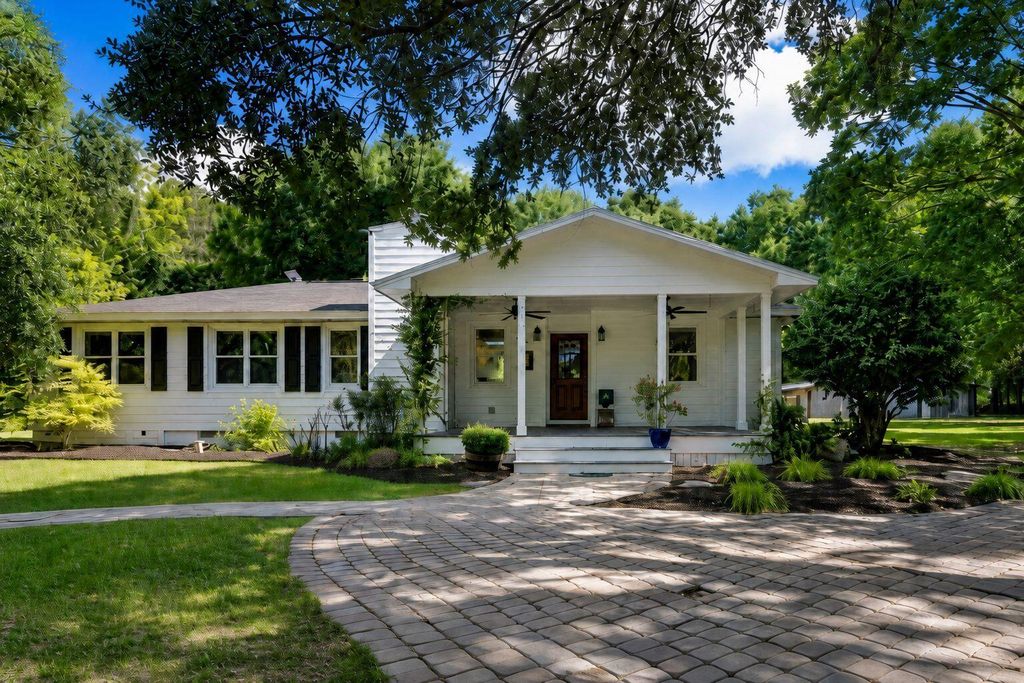 2760 Trucklands Road, Johns Island, SC 29455