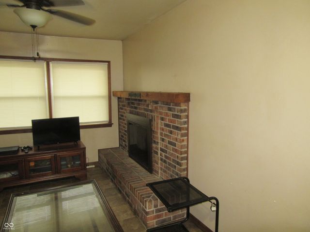 1118 S Morgantown Road, Greenwood, IN 46143