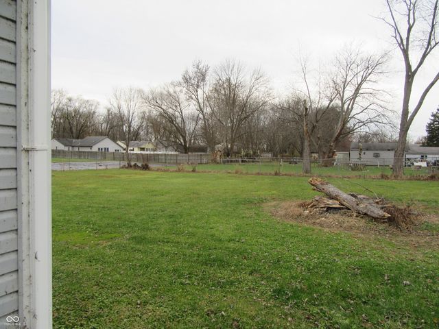 1118 S Morgantown Road, Greenwood, IN 46143