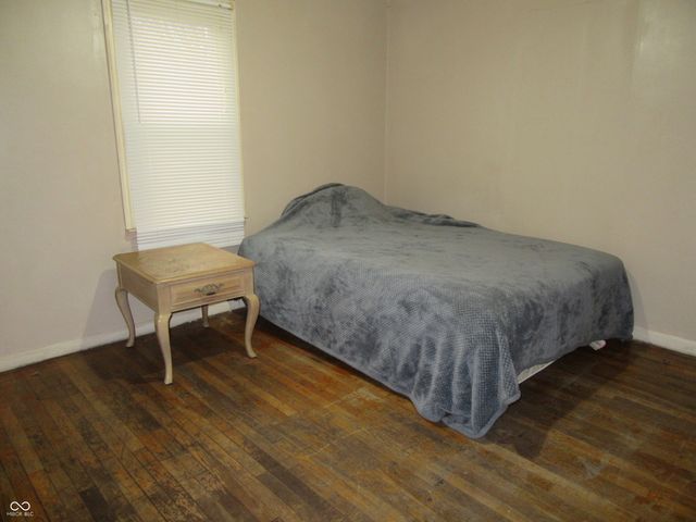 1118 S Morgantown Road, Greenwood, IN 46143