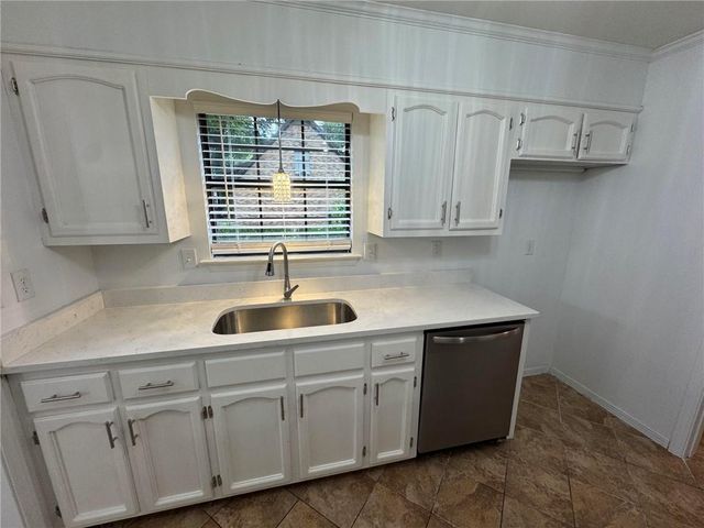 4066 Kingston Court, Saraland, AL 36571