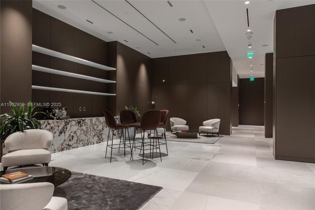 300 Biscayne Boulevard Way 3304C, Miami, FL 33131