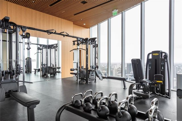 300 Biscayne Boulevard Way 3304C, Miami, FL 33131