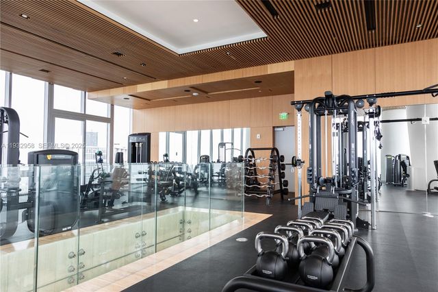 300 Biscayne Boulevard Way 3304C, Miami, FL 33131