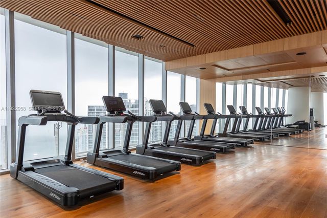 300 Biscayne Boulevard Way 3304C, Miami, FL 33131