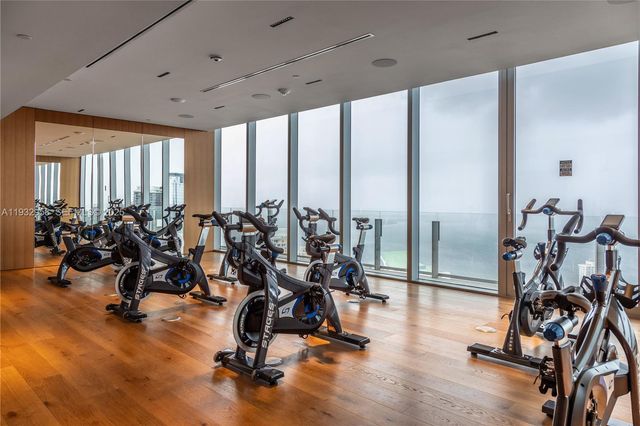 300 Biscayne Boulevard Way 3304C, Miami, FL 33131