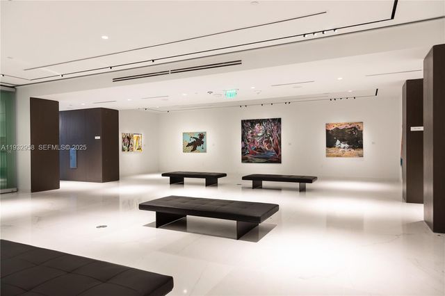 300 Biscayne Boulevard Way 3304C, Miami, FL 33131