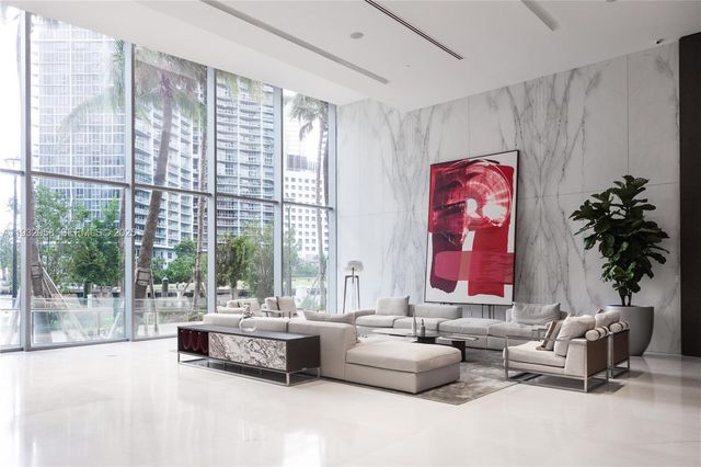 300 Biscayne Boulevard Way 3304C, Miami, FL 33131