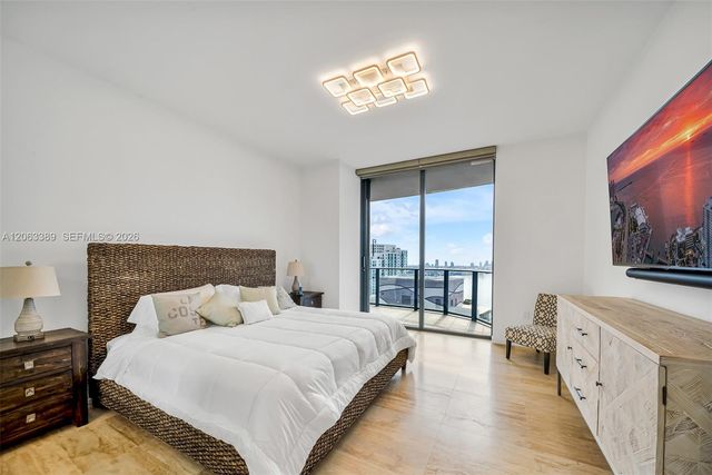 1000 Brickell Plaza PH5503, Miami, FL 33131