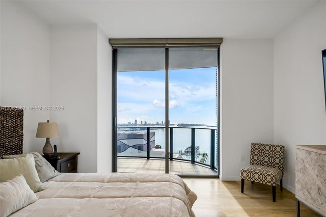 1000 Brickell Plaza PH5503, Miami, FL 33131