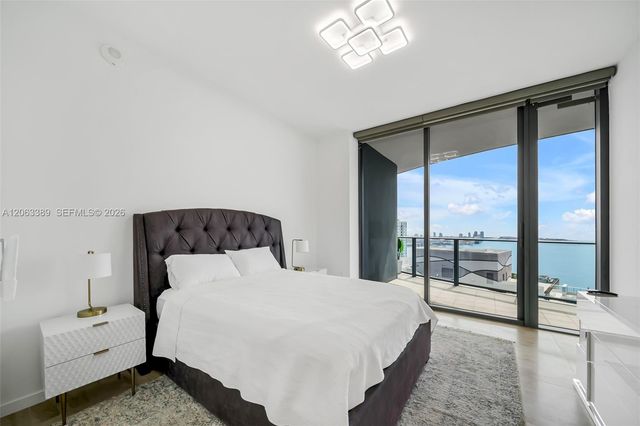1000 Brickell Plaza PH5503, Miami, FL 33131