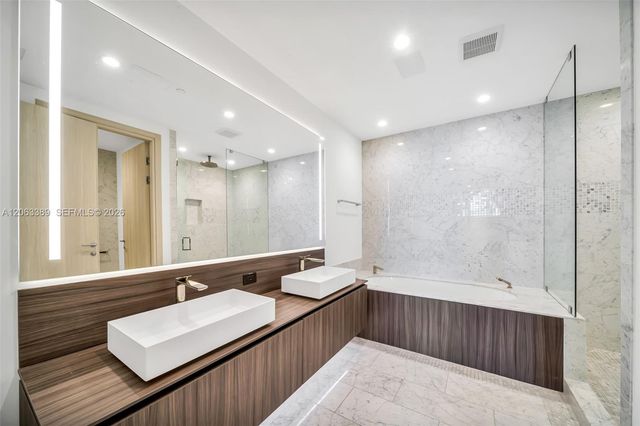 1000 Brickell Plaza PH5503, Miami, FL 33131