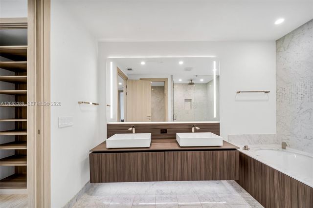 1000 Brickell Plaza PH5503, Miami, FL 33131