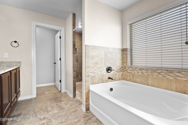 12122 Chapel Hill Road, El Paso, TX 79928