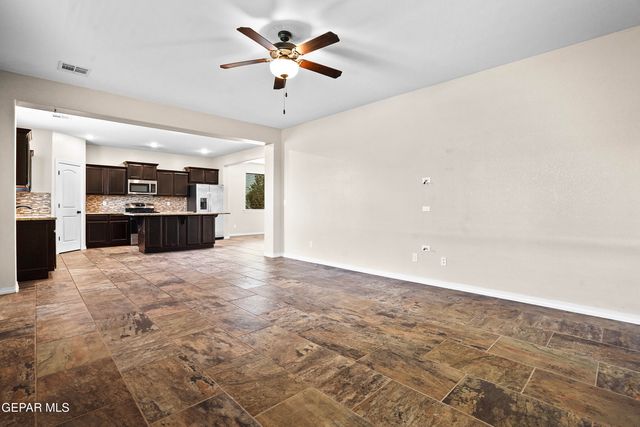 12122 Chapel Hill Road, El Paso, TX 79928