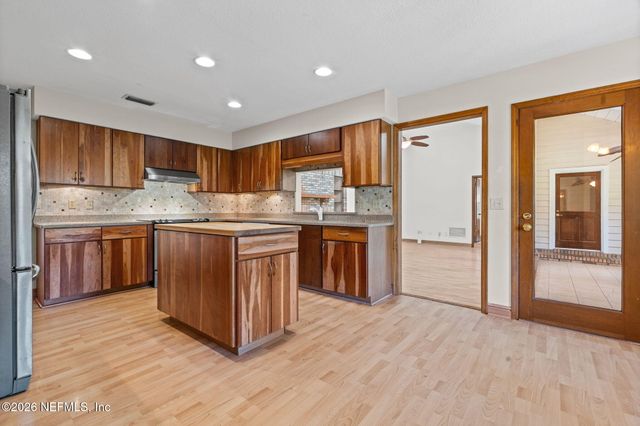 2591 EAGLE BAY Drive, Orange Park, FL 32073