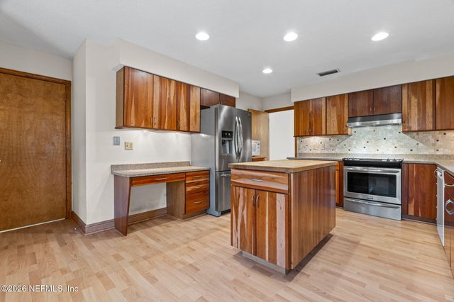 2591 EAGLE BAY Drive, Orange Park, FL 32073