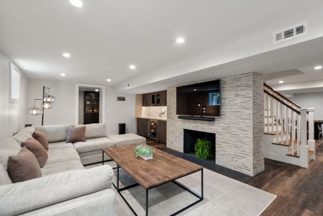 100 Village Hill Road, Belmont, MA 02478