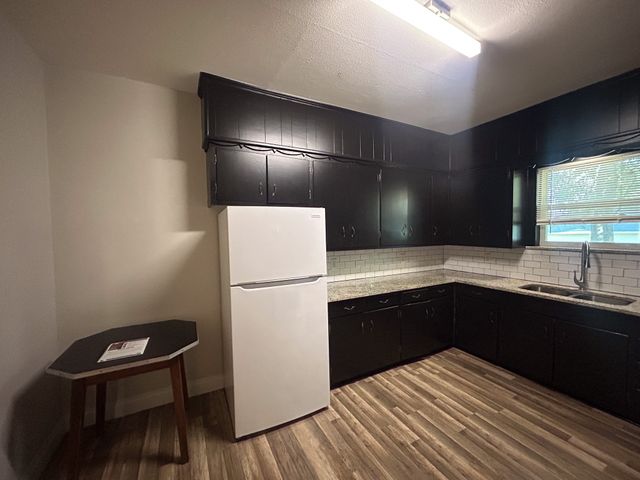 111 S Wood Street, Ferris, TX 75125