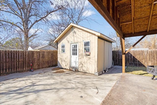 1122 S Hazelwood, Sherman, TX 75090