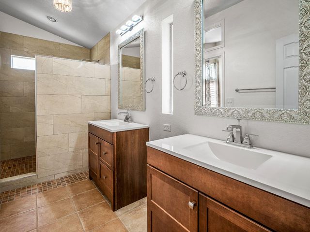 7104 Beaver Falls Way, Elk Grove, CA 95758