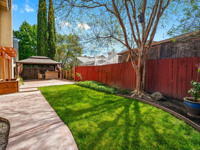 7104 Beaver Falls Way, Elk Grove, CA 95758
