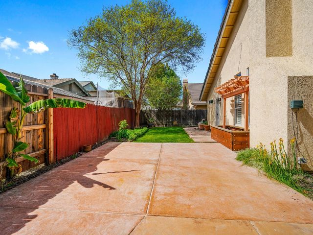 7104 Beaver Falls Way, Elk Grove, CA 95758