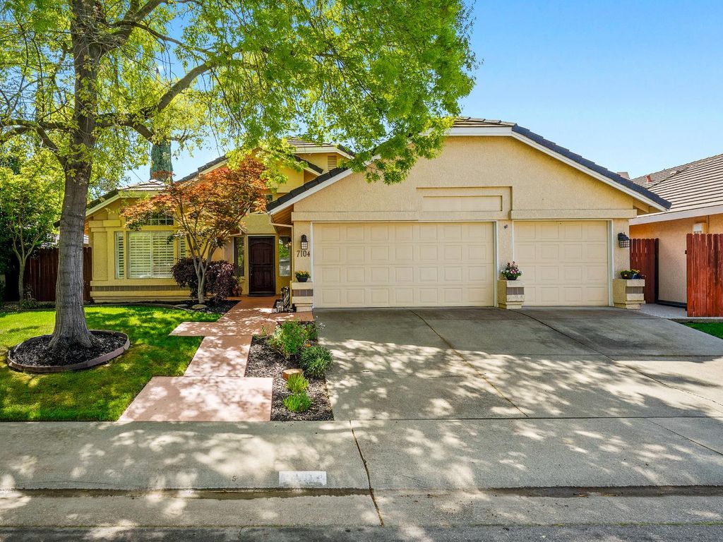 7104 Beaver Falls Way, Elk Grove, CA 95758