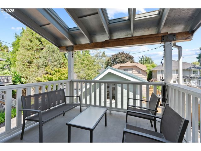 1912 Ne 11TH Ave, Portland, OR 97212