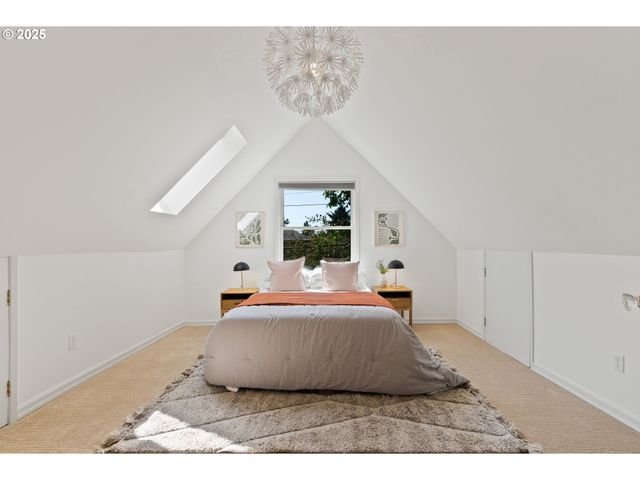 1912 Ne 11TH Ave, Portland, OR 97212