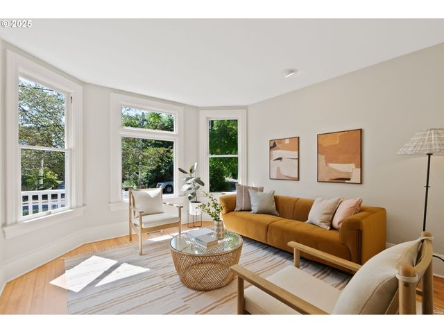 1912 Ne 11TH Ave, Portland, OR 97212