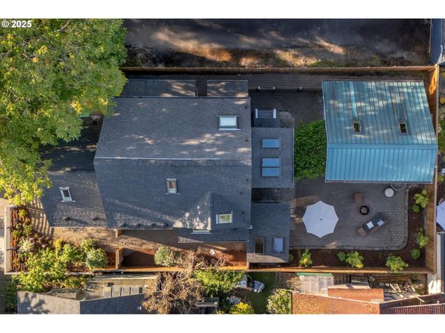 1912 Ne 11TH Ave, Portland, OR 97212