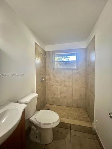 2746 Johnson Street W, Hollywood, FL 33020