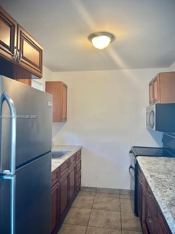 2746 Johnson Street W, Hollywood, FL 33020