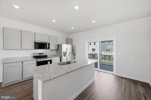 122 BOWERS ST, Stephens City, VA 22655