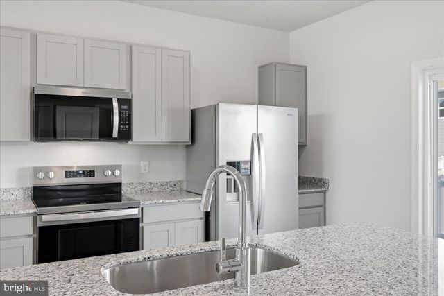122 BOWERS ST, Stephens City, VA 22655