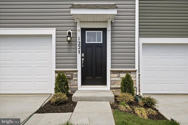 122 BOWERS ST, Stephens City, VA 22655