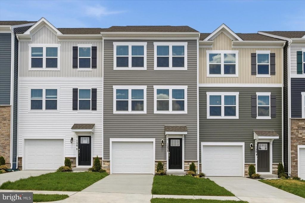 122 BOWERS ST, Stephens City, VA 22655