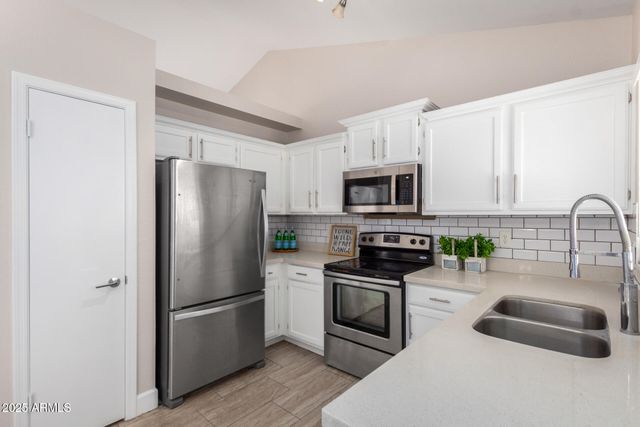 3841 W ELGIN Street, Chandler, AZ 85226