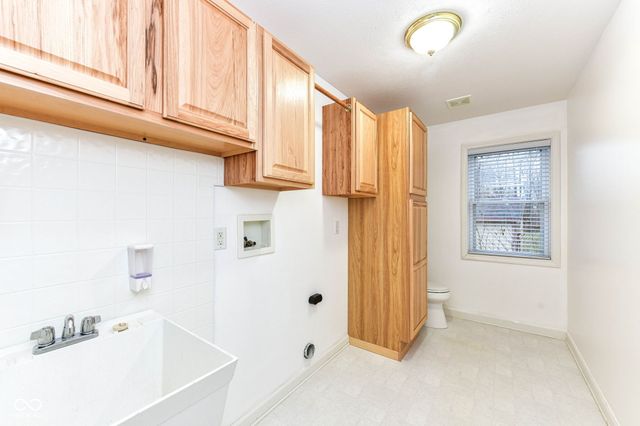 249 E Woodfield Lane, Mooresville, IN 46158