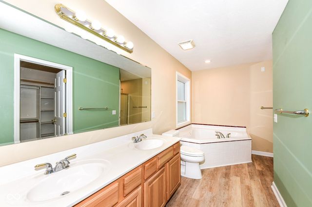 249 E Woodfield Lane, Mooresville, IN 46158