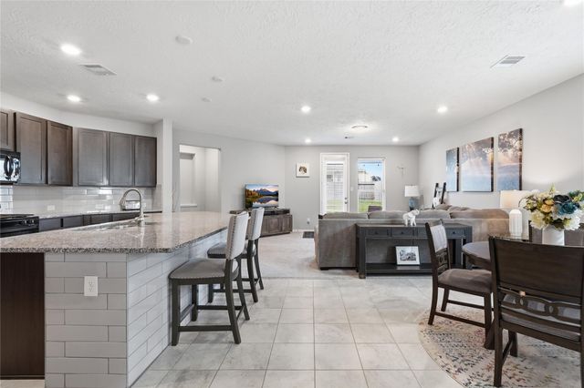 3912 Eagle Nest Lake Lane, Magnolia, TX 77354