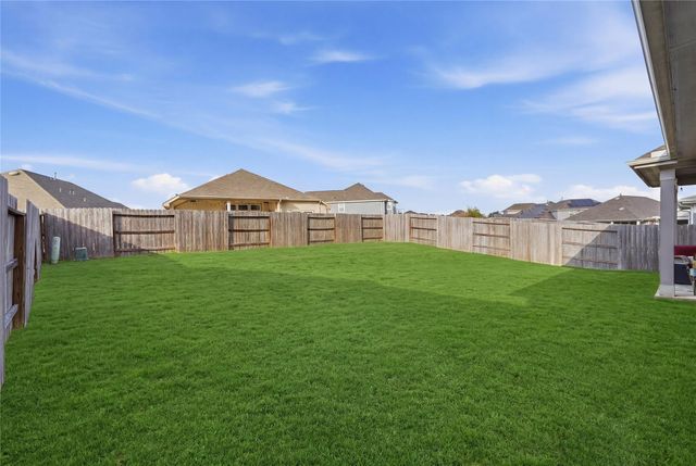 3912 Eagle Nest Lake Lane, Magnolia, TX 77354