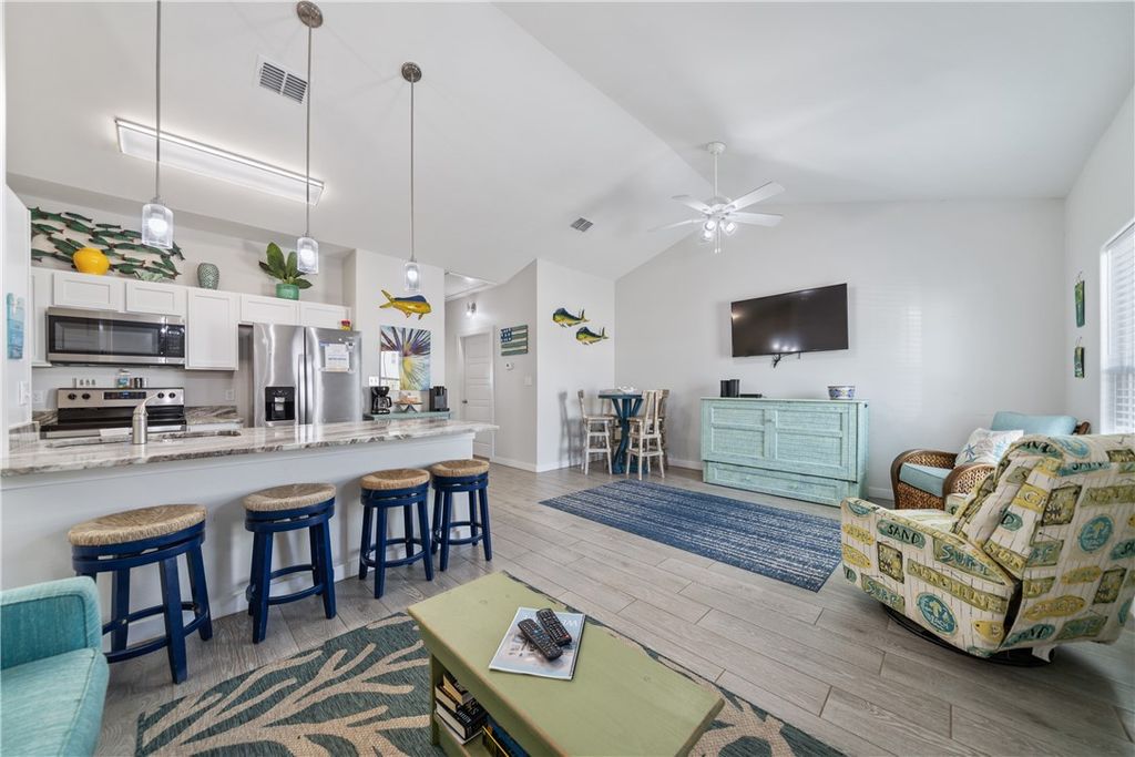 15121 Kokomo Dr, Corpus Christi, TX 78418 — photo 5