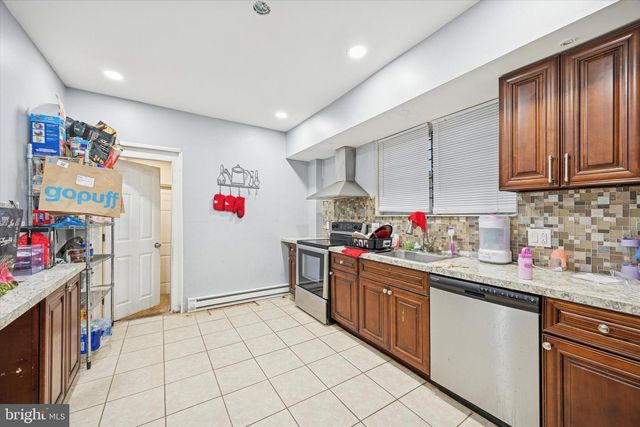 4928 W THOMPSON ST, Philadelphia, PA 19131