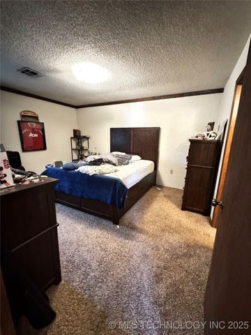 4517 S Gum Avenue, Broken Arrow, OK 74011