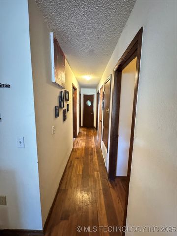 4517 S Gum Avenue, Broken Arrow, OK 74011