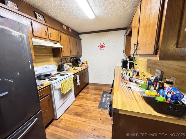 4517 S Gum Avenue, Broken Arrow, OK 74011